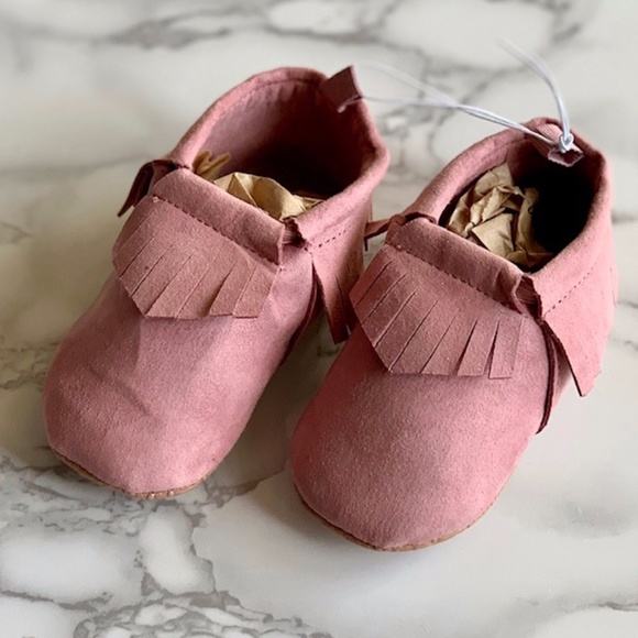 OLD NAVY unisex faux suede pink baby moccasin booties SIZE 12-18M NWT - Picture 5 of 7